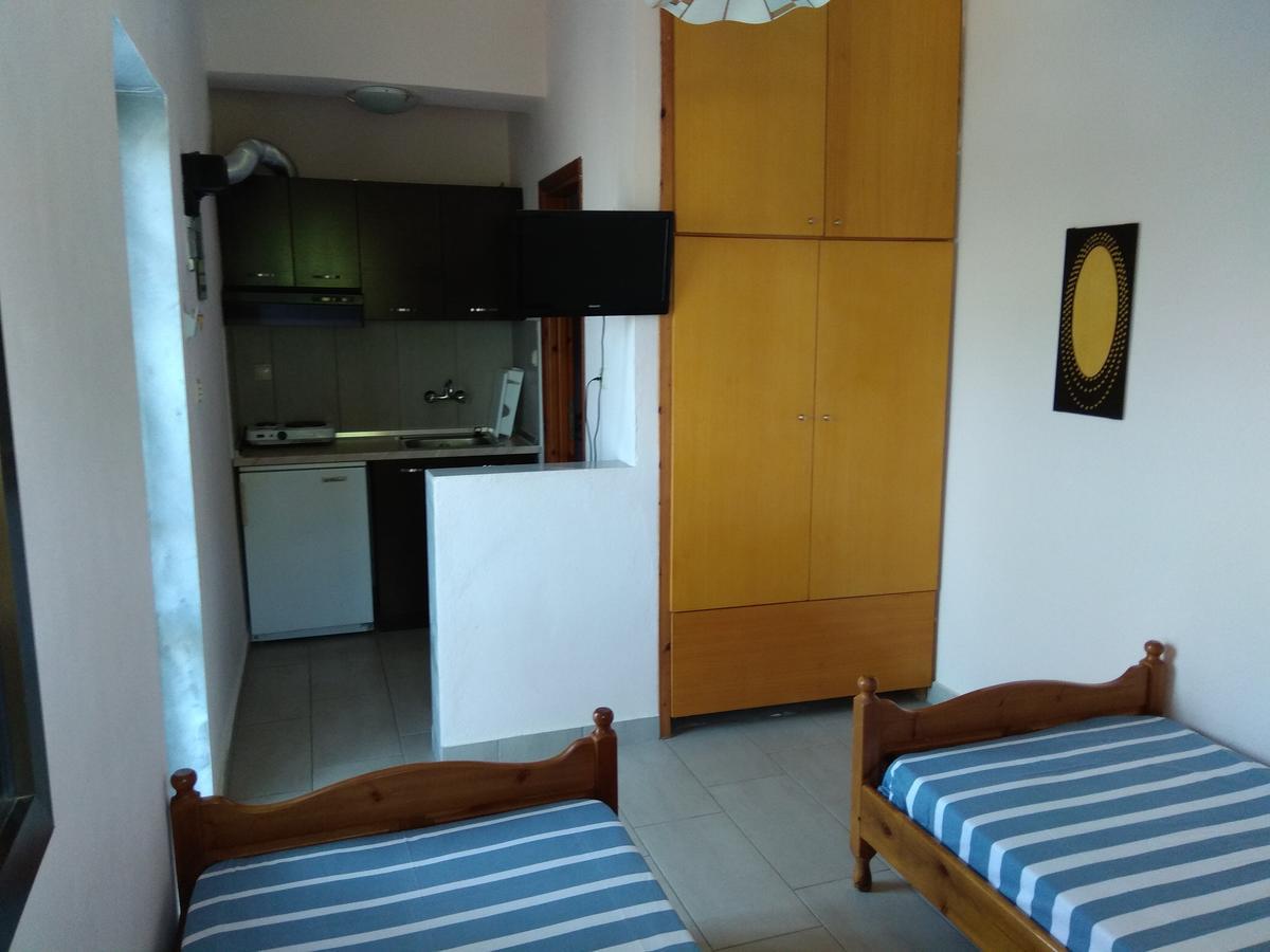 Paralía Skotínis Trantas Rooms מראה חיצוני תמונה